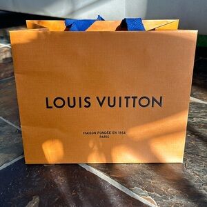 Louis Vuitton retail bag
